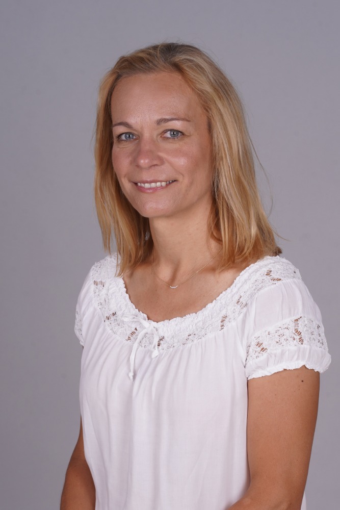 Obr&aacute;zek [02 Iveta Minarikova.jpg]